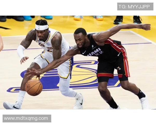 火箭与湖人激战正酣2003年1月17日经典对决回顾